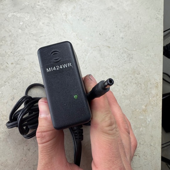 Actiontec Other - Actiontec MI424WR‎ Power Adapter ADS01810-1505 WDB 0530 Charger